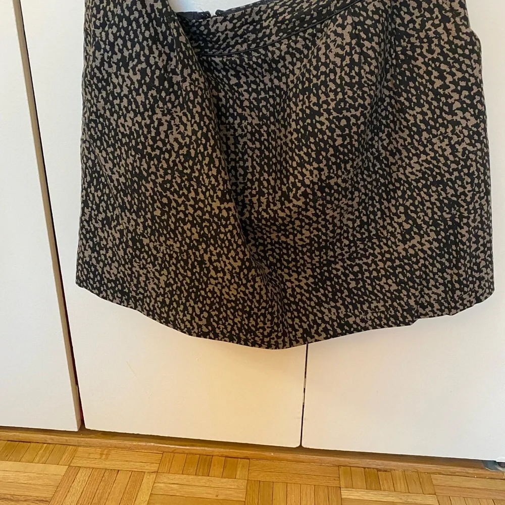 Patterned Mini Skirt - Picture 9 of 9